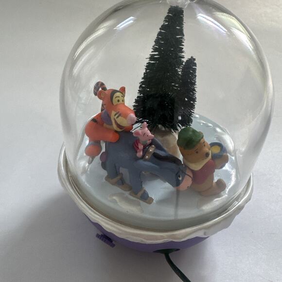 1996 Hallmark Keepsake Disney Winnie the Pooh Ornament Slippery Day Magic Motion - Picture 4 of 11